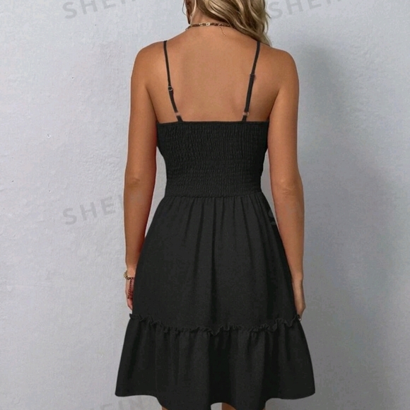 Nwot. Tie front cut out dress xlarge - Picture 2 of 2